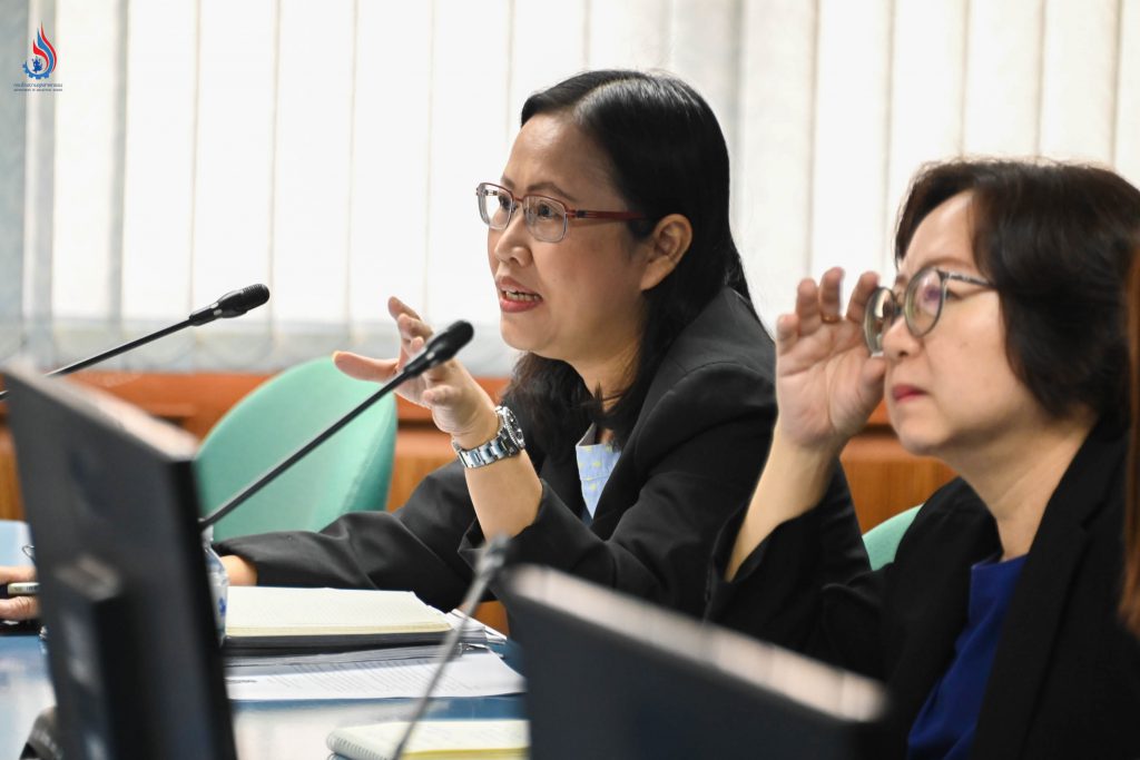 นางอลิสรา รังษีภโนดร ผู้อำนวยการกองบริหารจัดการวัตถุอันตราย นางวาสนา เล็กสมบูรณ์ นักวิทยาศาสตร์เชี่ยวชาญ กองบริหารจัดการวัตถุอันตราย 