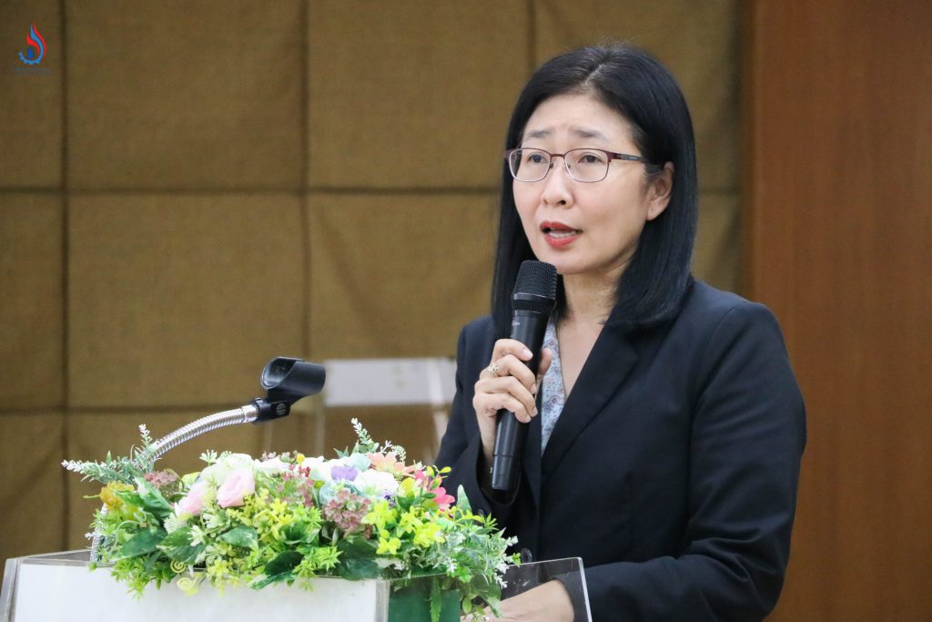 นางสาวปัทมวรรณ คุณประเสริฐ ผู้อำนวยการกองส่งเสริมเทคโนโลยีสิ่งแวดล้อมโรงงาน กล่าวรายงานวัตถุประสงค์โครงการฯ