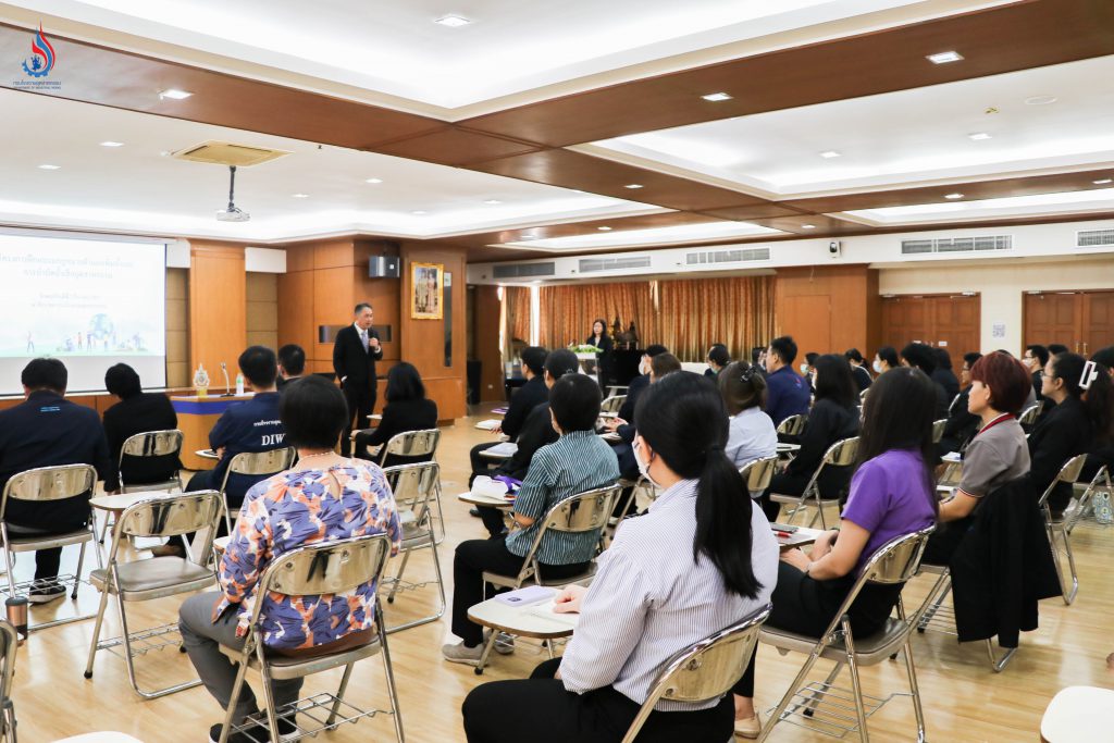 เสริมสร้างความรู้ความเข้าใจเกี่ยวกับแหล่งกำเนิดมลพิษจากหลุมฝังกลบ การบำบัดน้ำเสียอุตสาหกรรม รวมทั้งกฎหมายที่เกี่ยวข้องให้แก่เจ้าหน้าที่กรมโรงงานอุตสาหกรรม