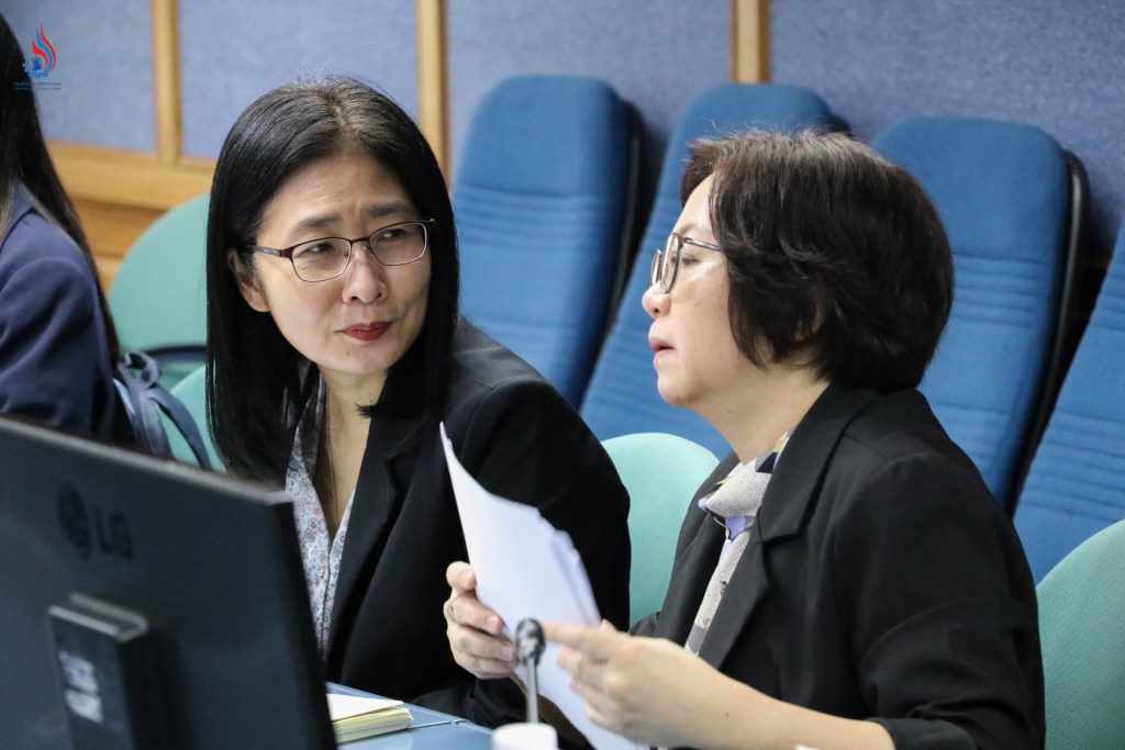 นางสาวปัทมวรรณ คุณประเสริฐ ผู้อำนวยการกองส่งเสริมเทคโนโลยีสิ่งแวดล้อมโรงงาน และ นางวาสนา เล็กสมบูรณ์ นักวิทยาศาสตร์เชี่ยวชาญ กองบริหารจัดการวัตถุอันตราย