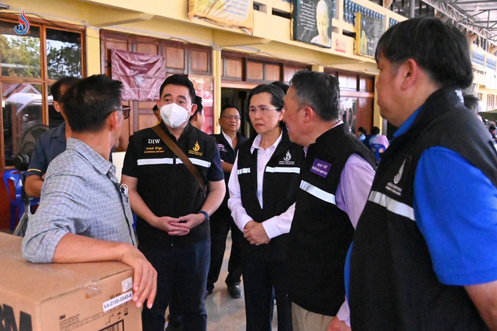 อธิบดีกรมโรงงานฯ ร่วมต้อนรับ #นายกรัฐมนตรี พร้อม รัฐมนตรีฯ พิมพ์ภัทรา ลงพื้นที่ตรวจติดตามการแก้ไขปัญหาเหตุเพลิงไหม้ “วินโพรเสส จ.ระยอง”