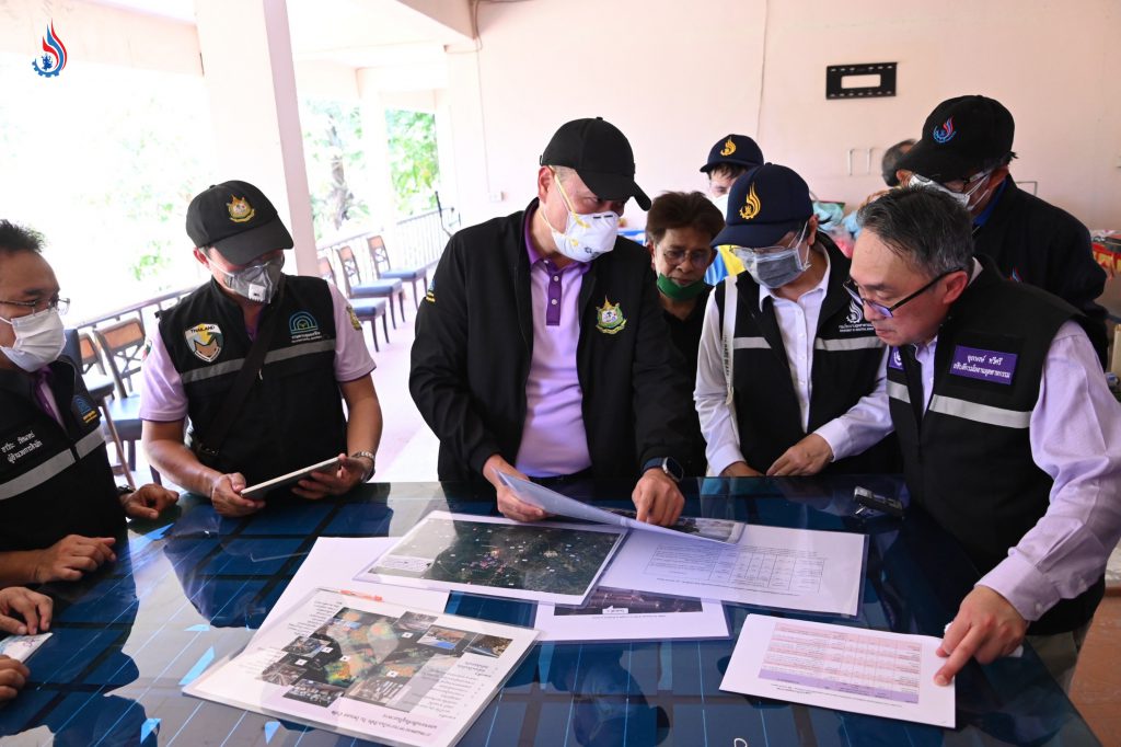 อธิบดีกรมโรงงานฯ ร่วมต้อนรับ #นายกรัฐมนตรี พร้อม รัฐมนตรีฯ พิมพ์ภัทรา ลงพื้นที่ตรวจติดตามการแก้ไขปัญหาเหตุเพลิงไหม้ “วินโพรเสส จ.ระยอง”