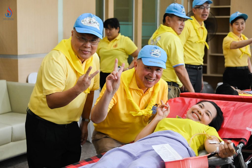 เจ้าหน้าที่กรมโรงงานอุตสาหกรรม ร่วมเป็นผู้ให้บริจาคโลหิตแก่สภากาชาดไทย 