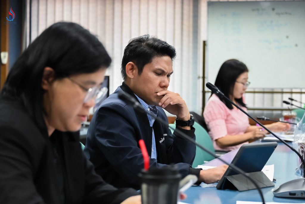 นายพีรดนย์ หมั่นภักดี ผู้อำนวยการส่วนที่ 3 กองบริการงานอนุญาตโรงงาน 1 