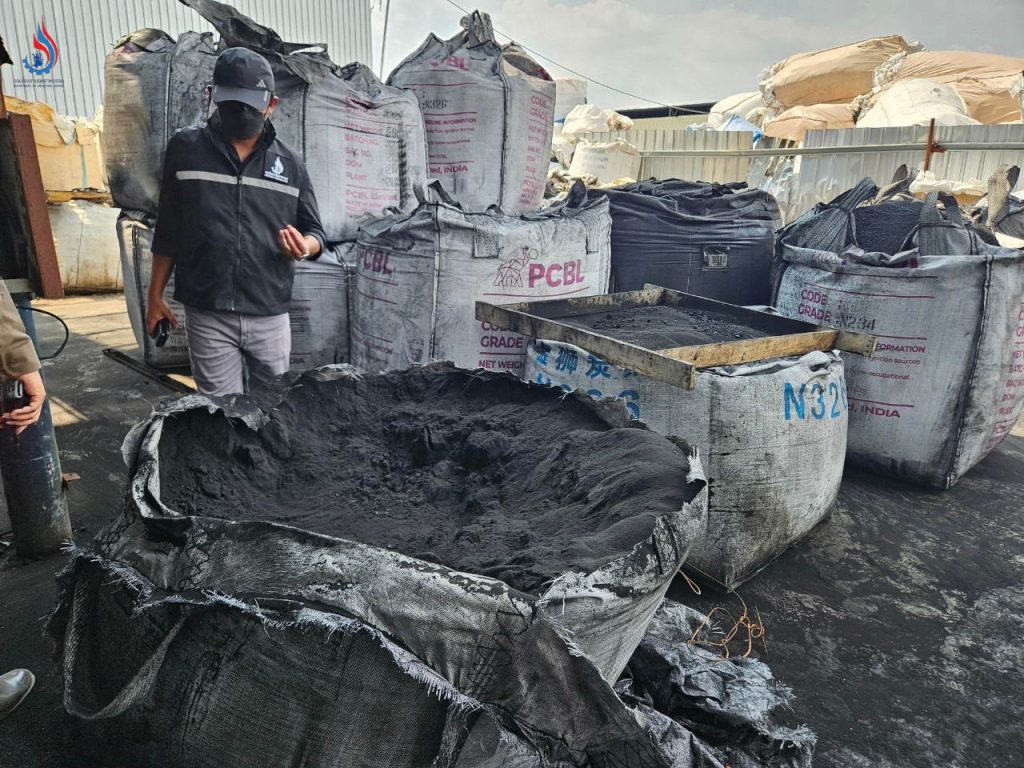 กรมโรงงานฯ นำทีมร่วมบุกตรวจค้นโรงงานเถื่อน ตามหมายศาลจังหวัดชลบุรี