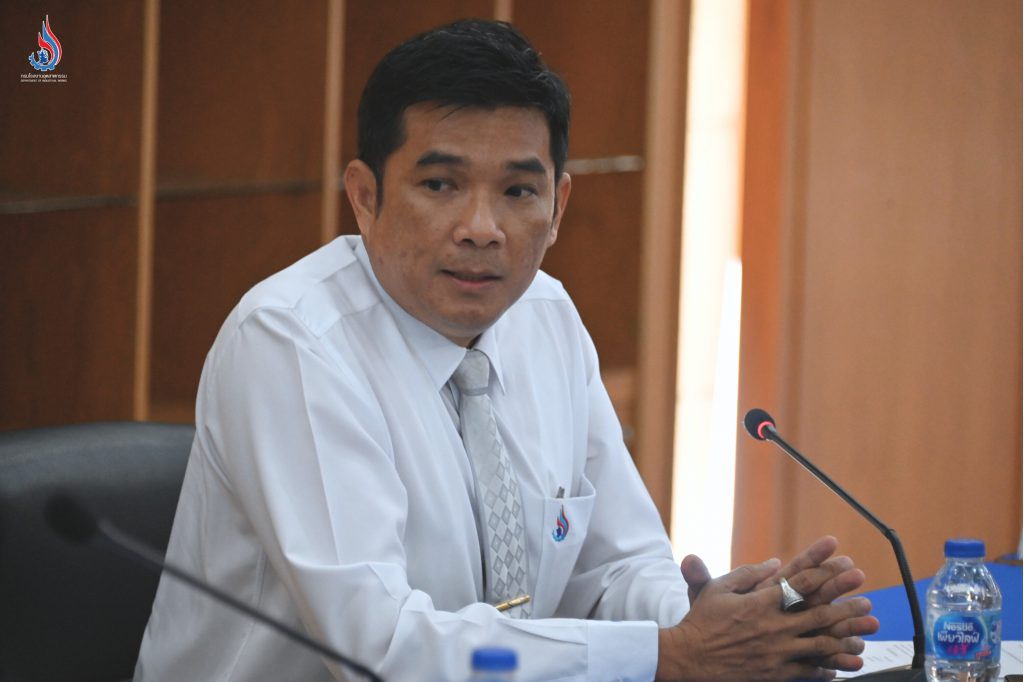 นายประสม ดำรงพงษ์ ผู้อำนวยการกองวิจัยและเตือนภัยมลพิษโรงงาน