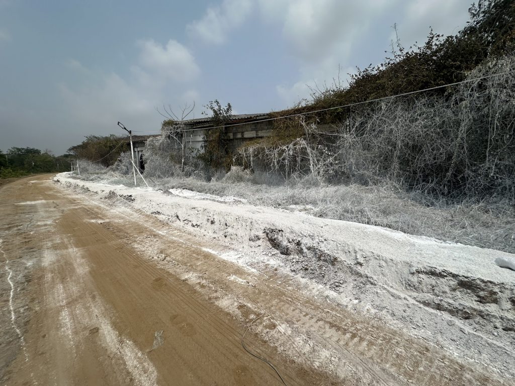 กรมโรงงานฯ ติดตามการจัดการน้ำปนเปื้อนกรดเสื่อมสภาพที่ไหลผสมกับน้ำที่ใช้ดับเพลิงโกดังภาชี พร้อมเตรียมเข้าร้องทุกข์กล่าวโทษเพื่อให้มีการสืบสวนคดีต่อไป