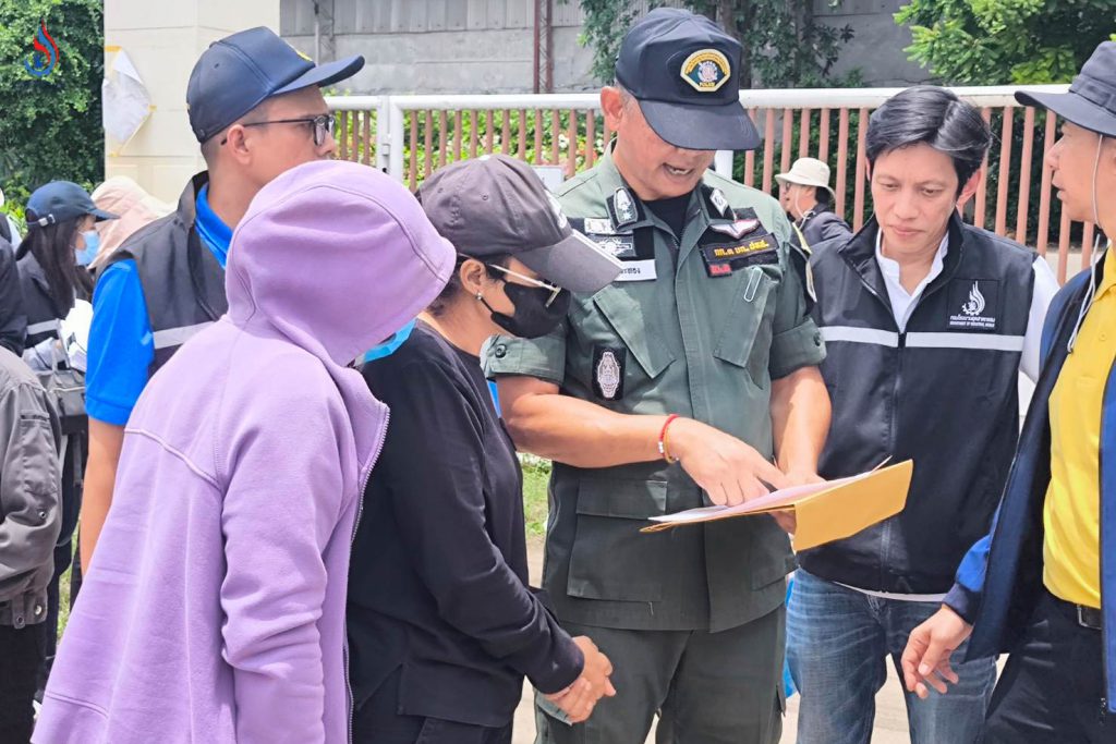 อธิบดีกรมโรงงานฯ เข้าร้องศาลสีคิ้ว (ปากช่อง) ออกหมายค้นเอกอุทัย (กลางดง) เพื่อตรวจสอบการปฏิบัติตามคำสั่งกรมโรงงานฯ พร้อมเก็บตัวอย่าง