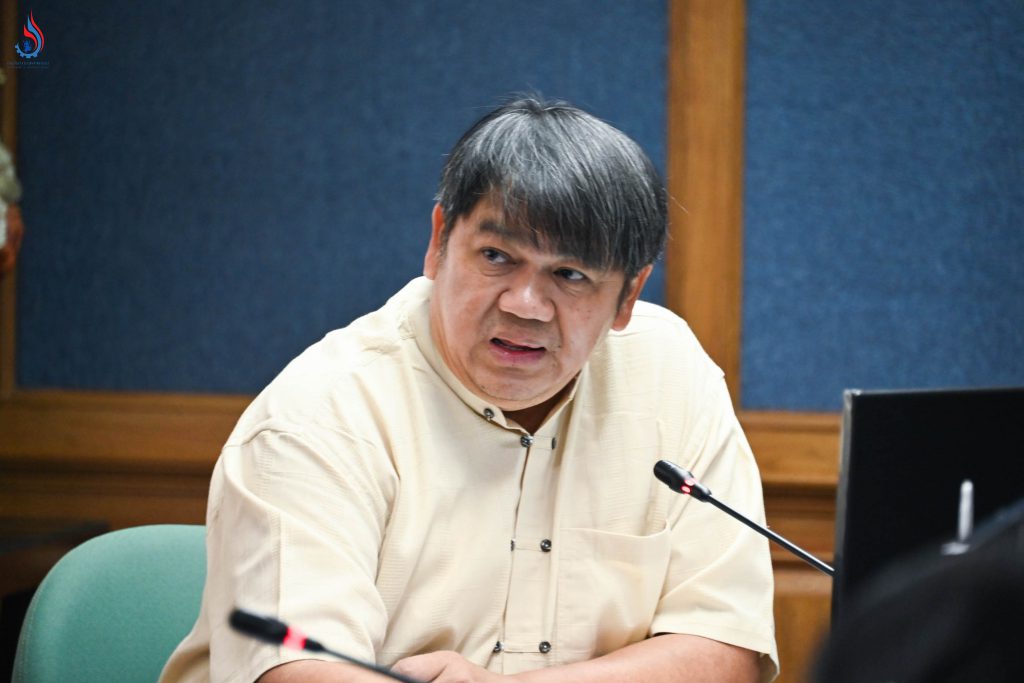 นายสุนทร แก้วสว่าง รองอธิบดีกรมโรงงานอุตสาหกรรม