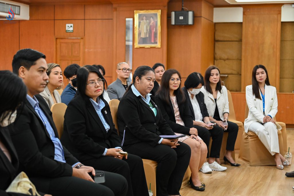 กลุ่มอุตสาหกรรมการจัดการเพื่อสิ่งแวดล้อม ส.อ.ท. เข้าส่งมอบกำลังใจให้อธิบดีกรมโรงงานอุตสาหกรรมและเจ้าหน้าที่ที่เกี่ยวข้อง ในการปฏิบัติภารกิจด้านการบริหารจัดการกากอุตสาหกรรมและแก้ไขปัญหาที่ส่งผลกระทบต่อประชาชน