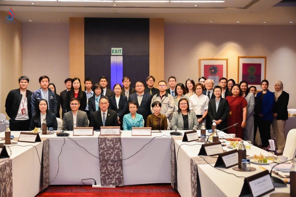 ประชุมได้รายงานภาพรวมความก้าวหน้าในการดำเนินโครงการฯ พร้อมพิจารณาแผนการดำเนินงานในช่วงเวลาที่เหลือของโครงการฯ