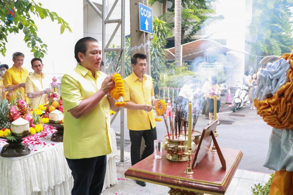 นายพรยศ กลั่นกรอง รองอธิบดีกรมโรงงานอุตสาหกรรม