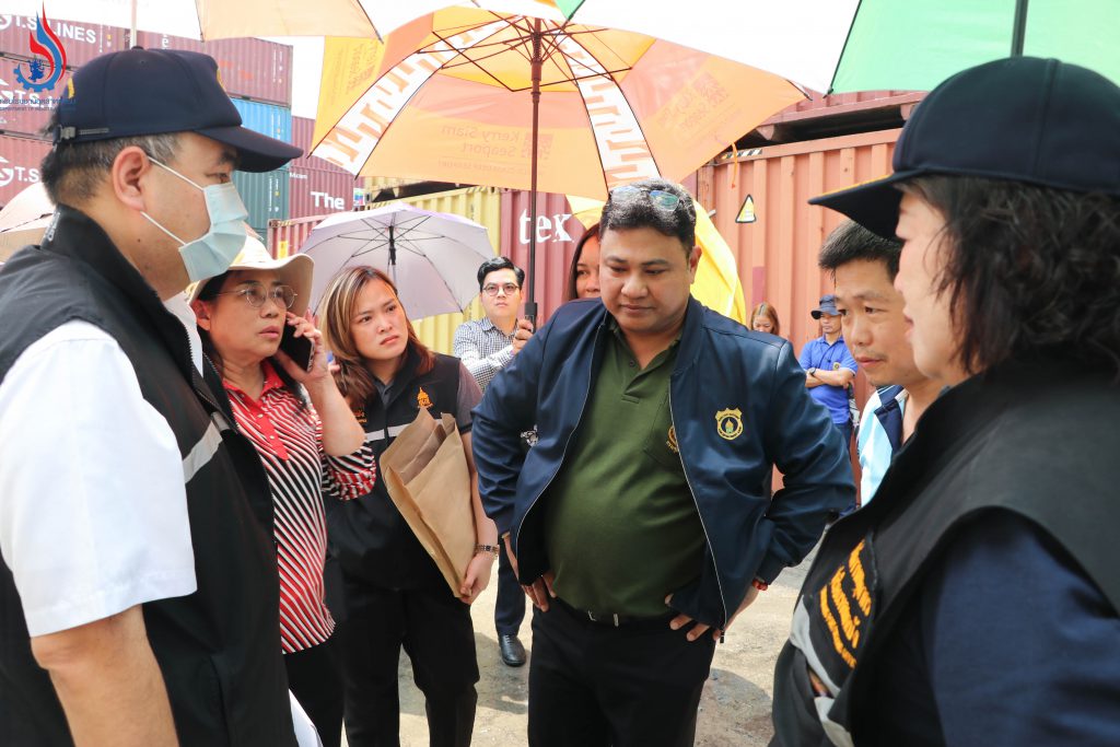 กรมโรงงานฯ ตรวจร่วมศุลกากรแหลมฉบัง อายัด 21 ตู้คอนเทนเนอร์ ไม่นำออกภายใน 30 วัน