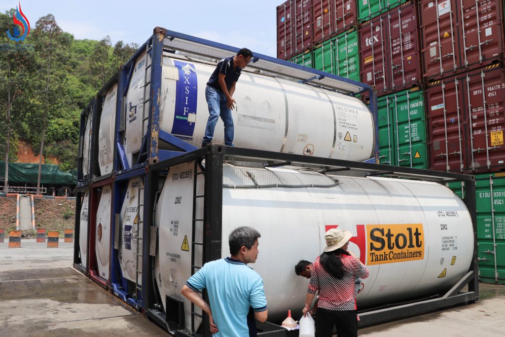 กรมโรงงานฯ ตรวจร่วมศุลกากรแหลมฉบัง อายัด 21 ตู้คอนเทนเนอร์ ไม่นำออกภายใน 30 วัน