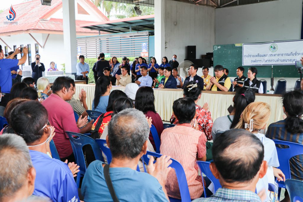 อธิบดีกรมโรงงานฯ มอบหมาย รองอธิบดีฯ ร่วมลงพื้นที่ วิน โพรเสส อ.บ้านค่าย มอบถุงยังชีพ พร้อมร้องทุกข์ต่อเจ้าหน้าที่ สภ.บ้านค่าย