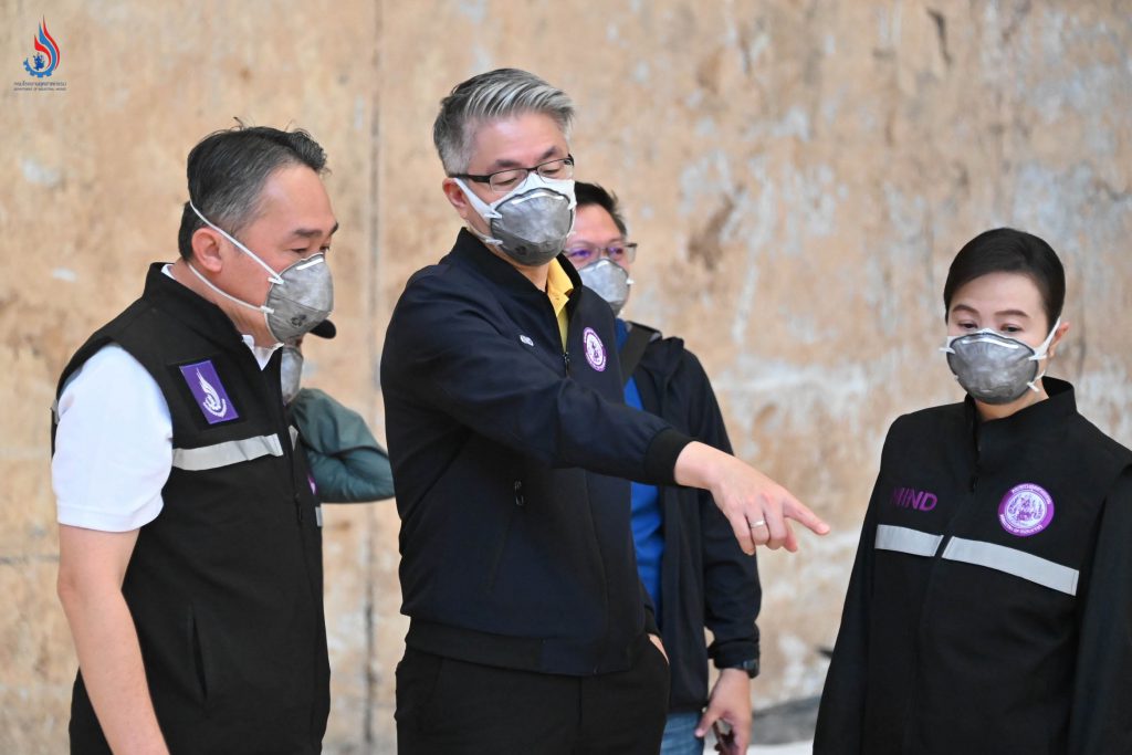 แคดเมียม!! ขบวนรถแรกถึง จ.ตาก แล้ว อธิบดีกรมโรงงานฯ ร่วมตรวจติดตามการขนย้าย