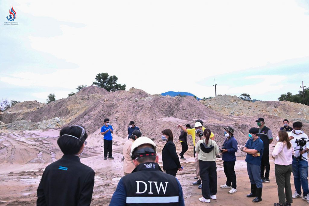 อธิบดีกรมโรงงานฯ สั่งปูพรมตรวจนับกากของเสียที่เหลือหลังเหตุเพลิงไหม้