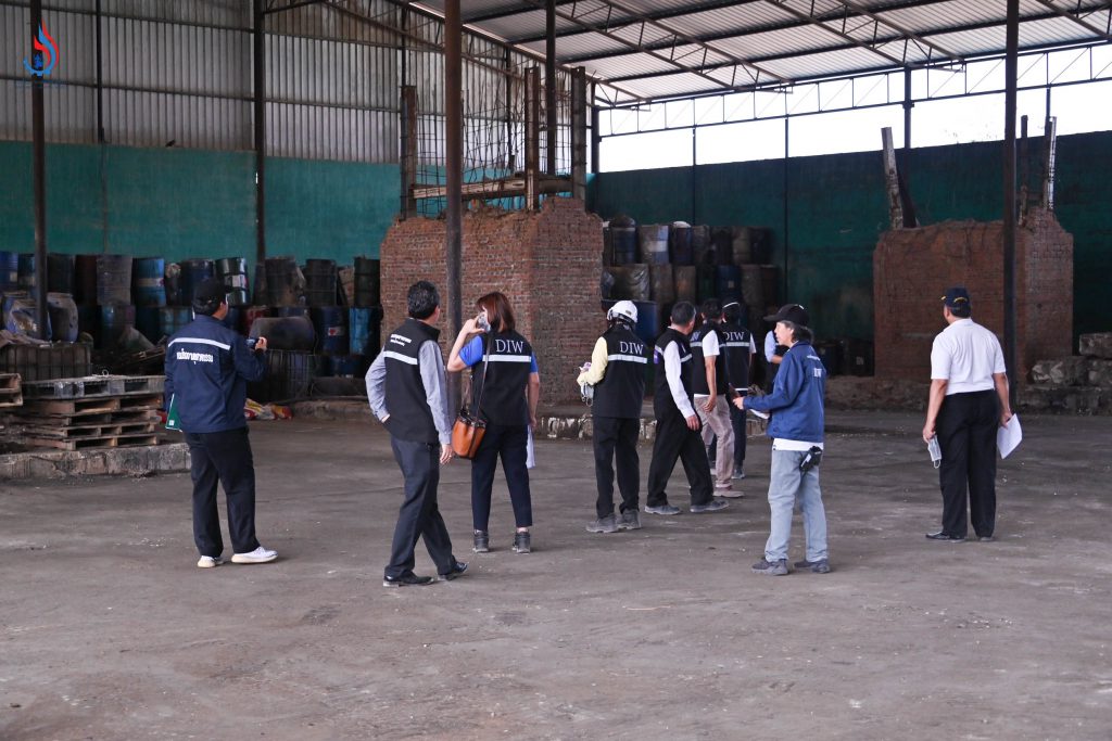 อธิบดีกรมโรงงานฯ ลงพื้นที่ “แวกซ์ กาเบ็จ ราชบุรี” ตรวจติดตามความคืบหน้าตามแผนสะสางของเสีย กว่า 13,000 ตัน