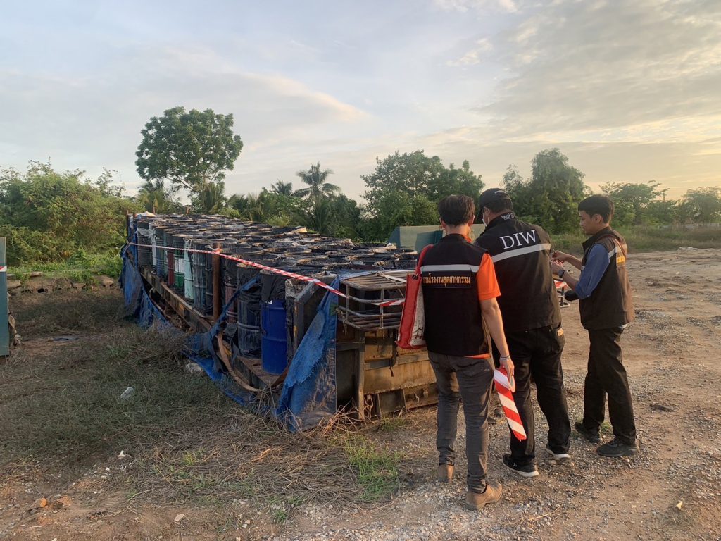กรมโรงงานฯ เข้าตรวจค้นพื้นที่ต้องสงสัยลักลอบประกอบกิจการโรงงานและนำกากอุตสาหกรรมมาฝังกลบในพื้นที่พระนครศรีอยุธยา