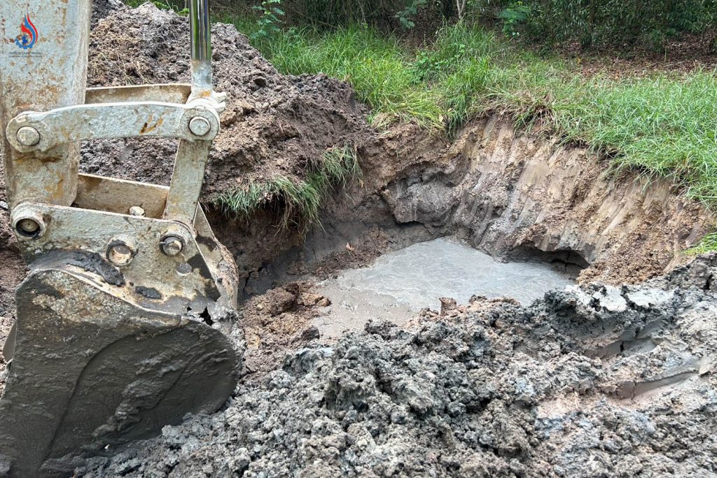 กรมโรงงานฯ เข้าให้การเพิ่มเติมต่อเจ้าหน้าที่สภ.บ้านค่าย และลงพื้นที่สืบหาการลักลอบทิ้งสารเคมี พร้อมติดประกาศยึดอายัดเอกสารของ วินโพรเสส บ้านค่าย