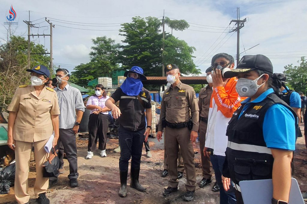 คณะผู้ช่วย ผบ.ตร. ได้ลงพื้นที่ตรวจสอบข้อเท็จจริงการดำเนินคดีการลักลอบทิ้งกากอุตสาหกรรม ในพื้นที่ บริษัท วิน โพรเสส จำกัด อ.บ้านค่าย จ.ระยอง