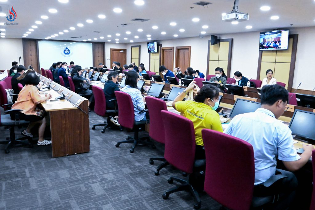 ððĻ āļāļāļīāļāļāļĩāļāļĢāļĄāđāļĢāļāļāļēāļāļŊ āļĢāđāļ§āļĄāļāļĢāļ°āļāļļāļĄāđāļŦāđāļāđāļāđāļāđāļāļāļĢāļīāļāđāļĢāļāļāļēāļāđāļāđāļāļāļēāļāļŠāļēāļĢāđāļāļĄāļĩāļāļļāļāļŠāļēāļŦāļāļĢāļĢāļĄāļāļāļ āļ. āļ§āļīāļ āđāļāļĢāđāļŠāļŠ (āļāđāļēāļāļāđāļēāļĒ) āđāļĨāļ° āļ. āđāļāļāļāļļāļāļąāļĒ (āļĻāļĢāļĩāđāļāļ)