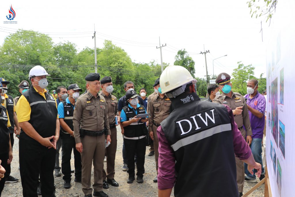 รองอธิบดีกรมโรงงานฯ ร่วมกับ ผู้ช่วย ผบ.ตร. ลงพื้นที่ตรวจสอบข้อเท็จจริงการดำเนินคดีการลักลอบทิ้งกากอุตสาหกรรม ในพื้นที่ พระนครศรีอยุธยา