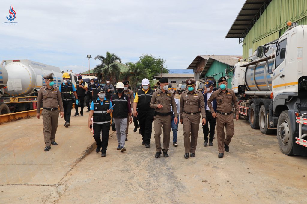รองอธิบดีกรมโรงงานฯ ร่วมกับ ผู้ช่วย ผบ.ตร. ลงพื้นที่ตรวจสอบข้อเท็จจริงการดำเนินคดีการลักลอบทิ้งกากอุตสาหกรรม ในพื้นที่ พระนครศรีอยุธยา