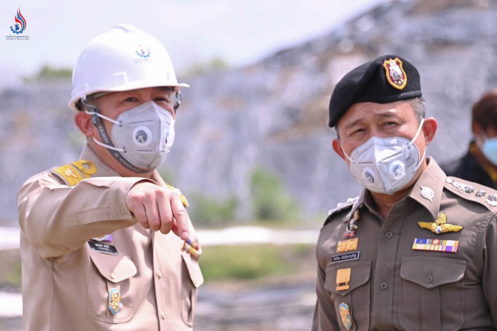 อธิบดีกรมโรงงานฯ ผนึกกำลัง ผู้ช่วย ผบ.ตร. ลงพื้นที่ตรวจสอบข้อเท็จจริงการลักลอบทิ้งกากอุตสาหกรรม ในพื้นที่ เพชรบูรณ์