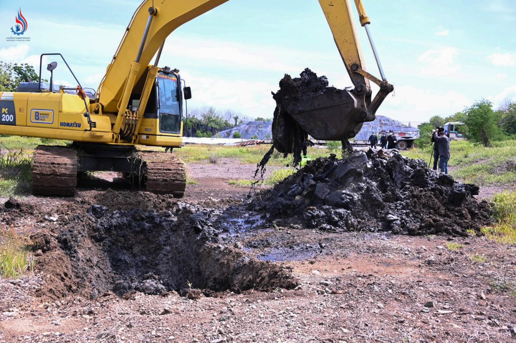 อธิบดีกรมโรงงานฯ ผนึกกำลัง ผู้ช่วย ผบ.ตร. ลงพื้นที่ตรวจสอบข้อเท็จจริงการลักลอบทิ้งกากอุตสาหกรรม ในพื้นที่ เพชรบูรณ์