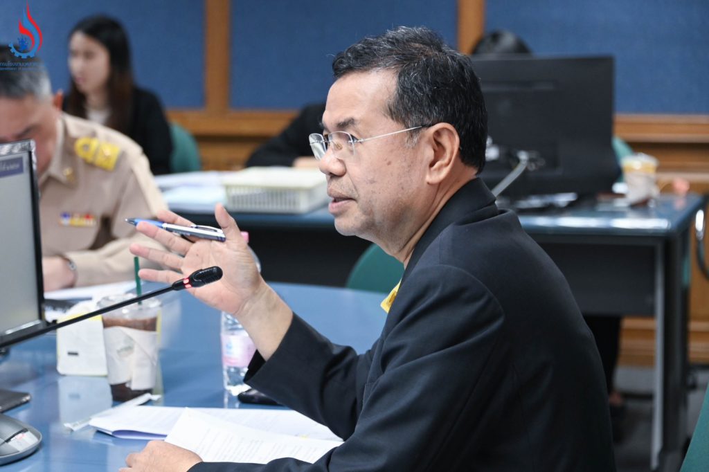 นายเอกภัทร วังสุวรรณ รองปลัดกระทรวงอุตสาหกรรม 