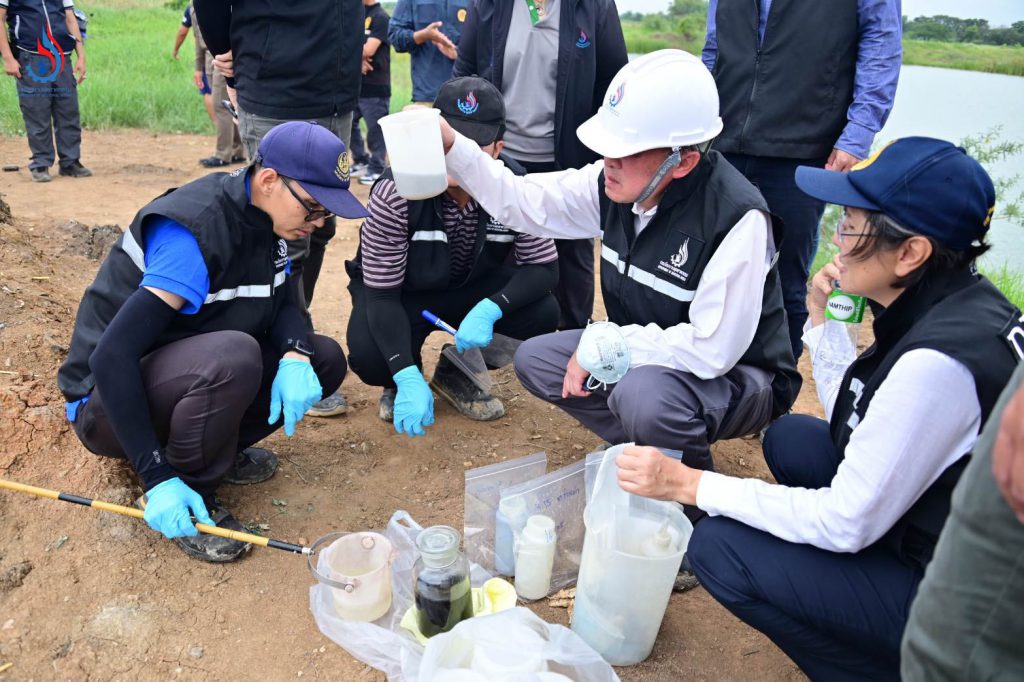 อธิบดีกรมโรงงานฯ นำทีมตรวจค้นพื้นที่ที่มีการลักลอบเททิ้งสารเคมีอันตราย ในพื้นที่ บ.เอกอุทัย (สาขาอุทัย) และในพื้นที่ ต.ข้าวเม่า อ.อุทัย จ.พระนครศรีอยุธยา หลังได้รับแจ้งว่ามีการลักลอบเททิ้งสารเคมีอันตรายในพื้นที่ !!!