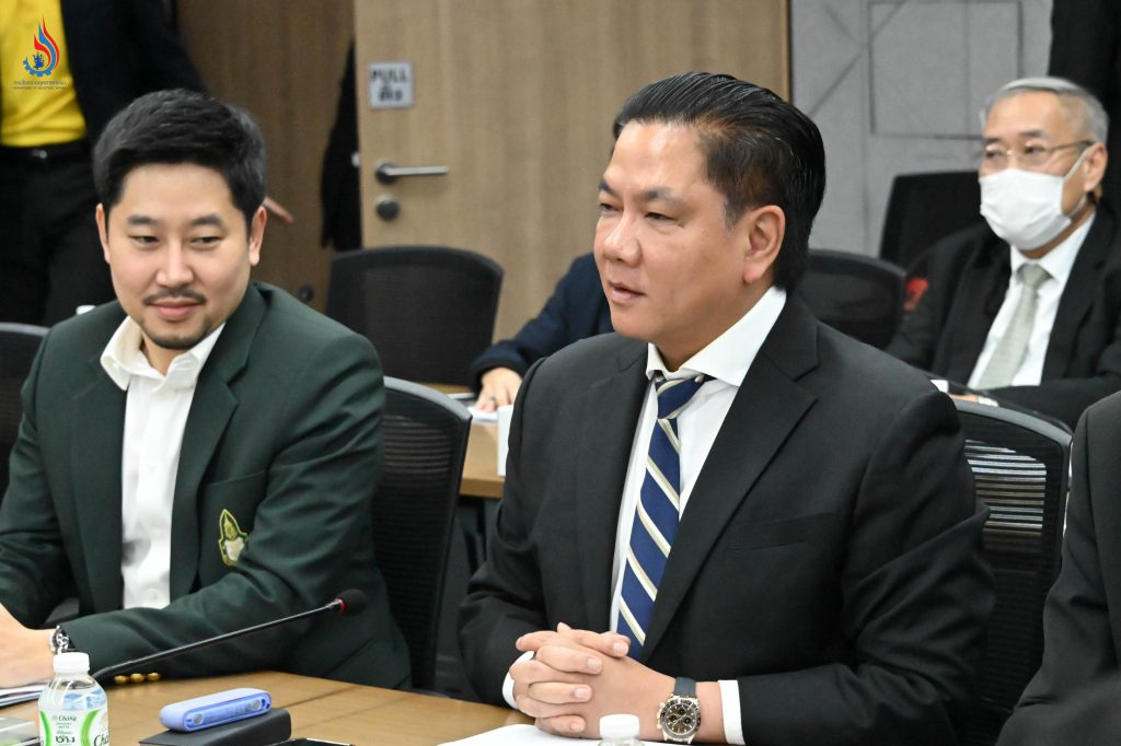 นายพรยศ กลั่นกรอง รองอธิบดีกรมโรงงานอุตสาหกรรม