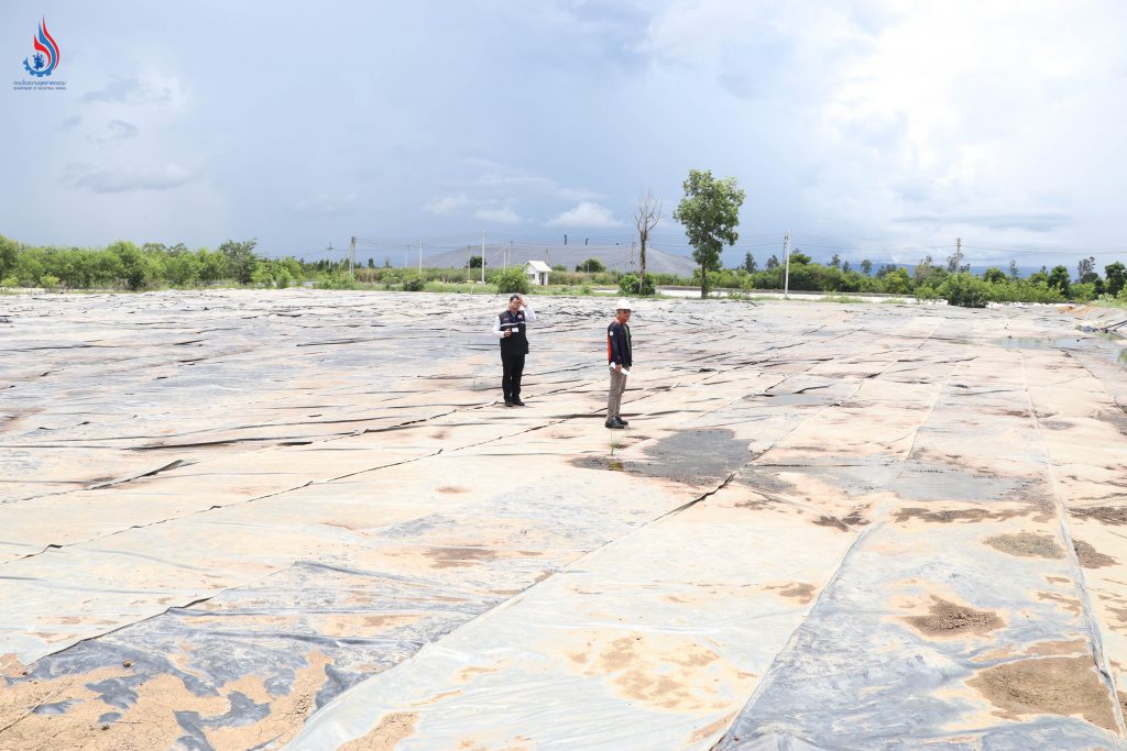 รองอธิบดีกรมโรงงานฯ ลงพื้นที่ บริษัท โปรเฟสชั่นแนลฯ สระแก้ว ตรวจติดตามการปฏิบัติตามคำสั่งกรมโรงงานฯ