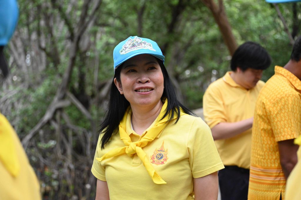 นางสาวนวพร สงวนหมู่ ผู้อำนวยการกองพัฒนาอุสาหกรรมเชิงนิเวศ