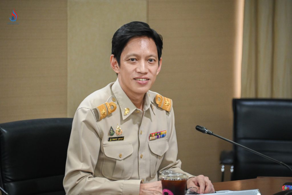 นายปณตสรรค์ สูจยานนท์ ผู้อำนวยการกองบริการงานอนุญาตโรงงาน 1