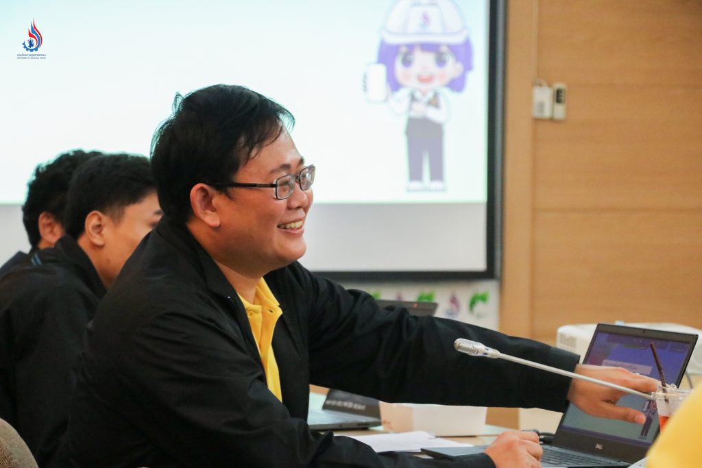 คณะทำงานฯ เตรียมลงพื้นที่ตรวจประเมิน รอบที่ 2 ณ สถานประกอบการ เพื่อตรวจสอบการดำเนินงานในบริเวณโรงงาน