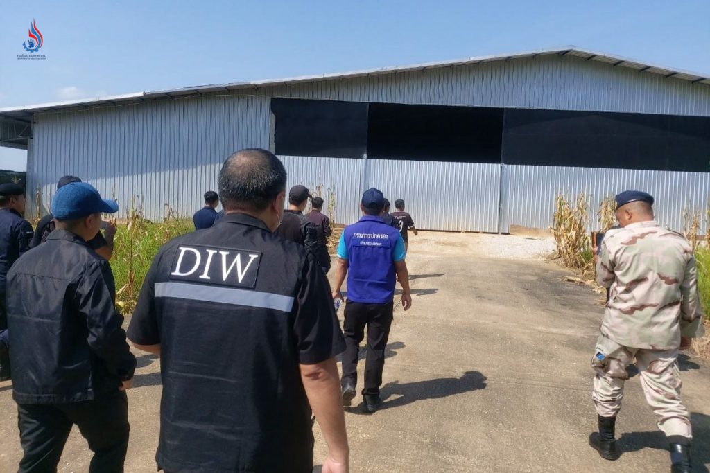 กรมโรงงานฯ แจ้งความดำเนินคดี รถบรรทุก 6 ล้อ ลักลอบขน อะซีโตนกว่า 12,800 กิโล