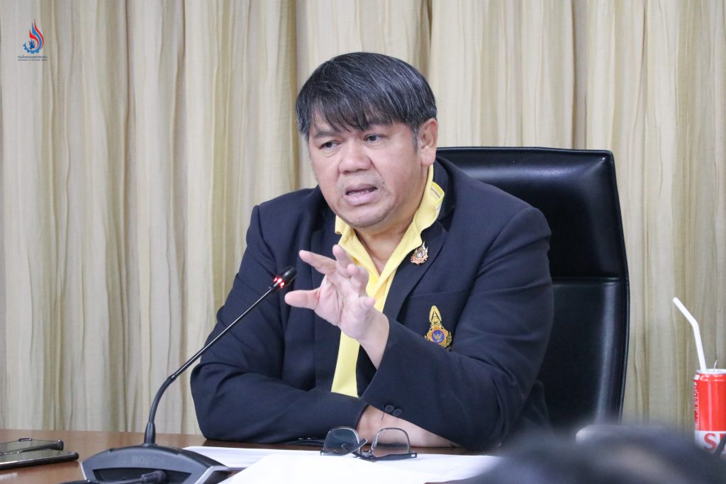 นายสุนทร แก้วสว่าง รองอธิบดีกรมโรงงานอุตสาหกรรม