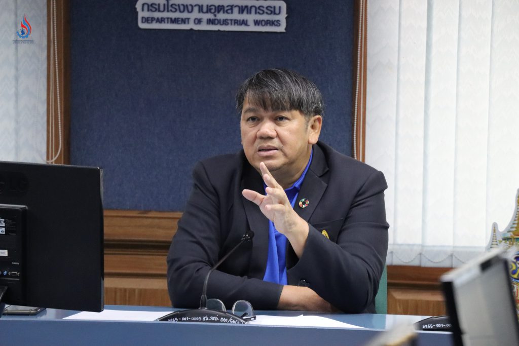 นายสุนทร แก้วสว่าง รองอธิบดีกรมโรงงานอุตสาหกรรม