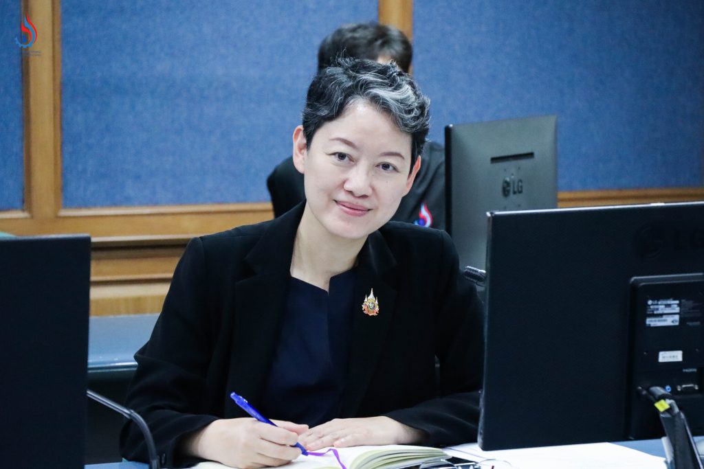 นางสาวศิรกาญจน์ เหลืองสกุล ผู้อำนวยการกองบริหารจัดการกากอุตสาหกรรม