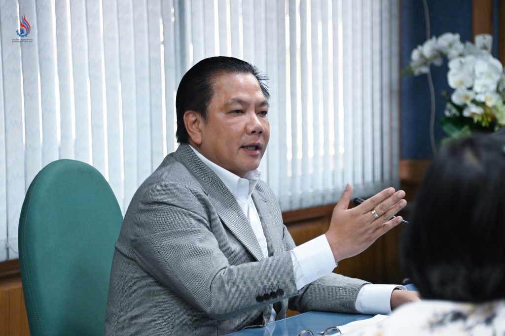 นายพรยศ กลั่นกรอง รองอธิบดี รักษาราชการแทนอธิบดีกรมโรงงานอุตสาหกรรม