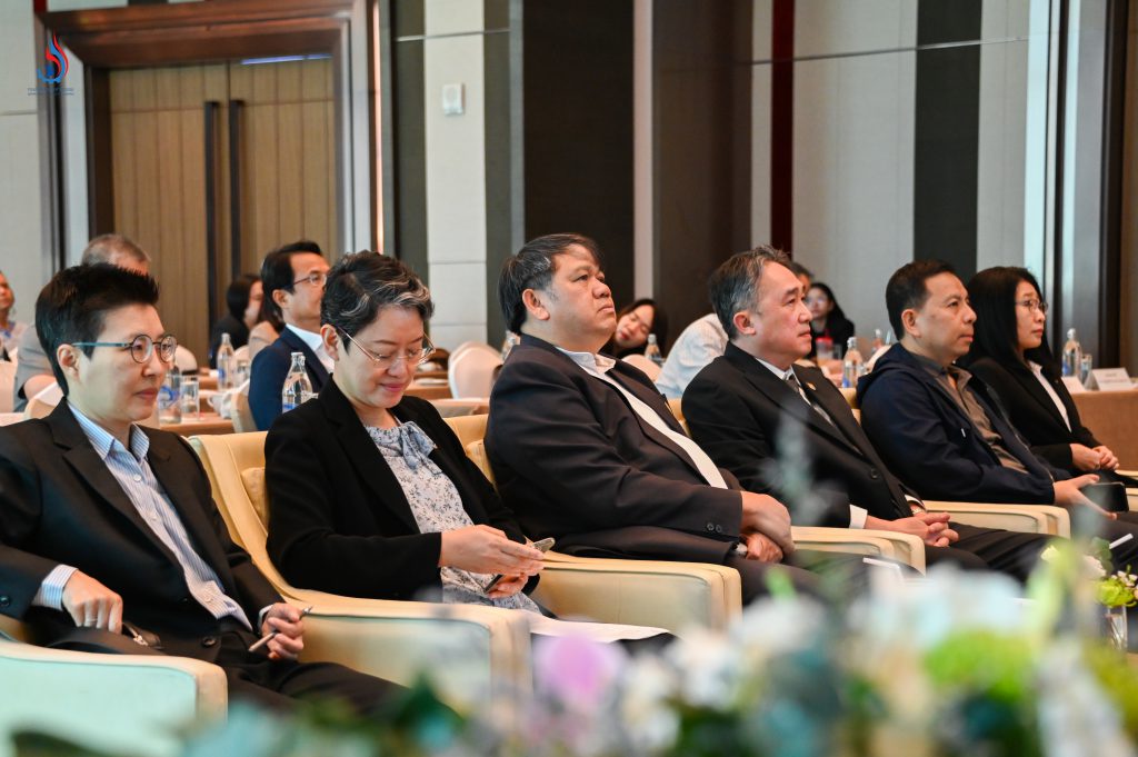 งานสัมมนาปิดโครงการ “การพัฒนาเกณฑ์สิ้นสุดการเป็นของเสีย (End-of-Waste; E-o-W) กรณีศึกษาการผลิตผนังยิปซัมจากแบบพิมพ์ปูนปลาสเตอร์ที่ไม่ใช้แล้ว และการผลิตสารละลายไบโอโซเดียมซิลิเกตและไบโอโพแทสเซียมซิลิเกตอย่างยั่งยืนจากเถ้าแกลบ”