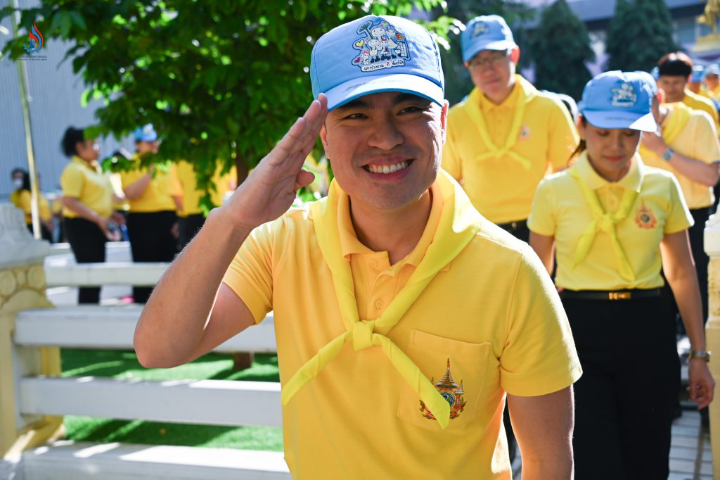 นายเอกนัฏ พร้อมพันธุ์ รัฐมนตรีว่าการกระทรวงอุตสาหกรรม