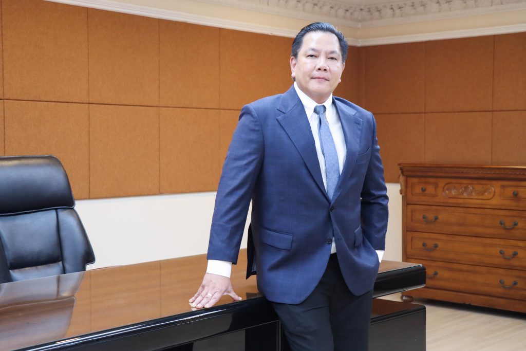 นายพรยศ กลั่นกรอง รองอธิบดี รักษาราชการแทนอธิบดีกรมโรงงานอุตสาหกรรม