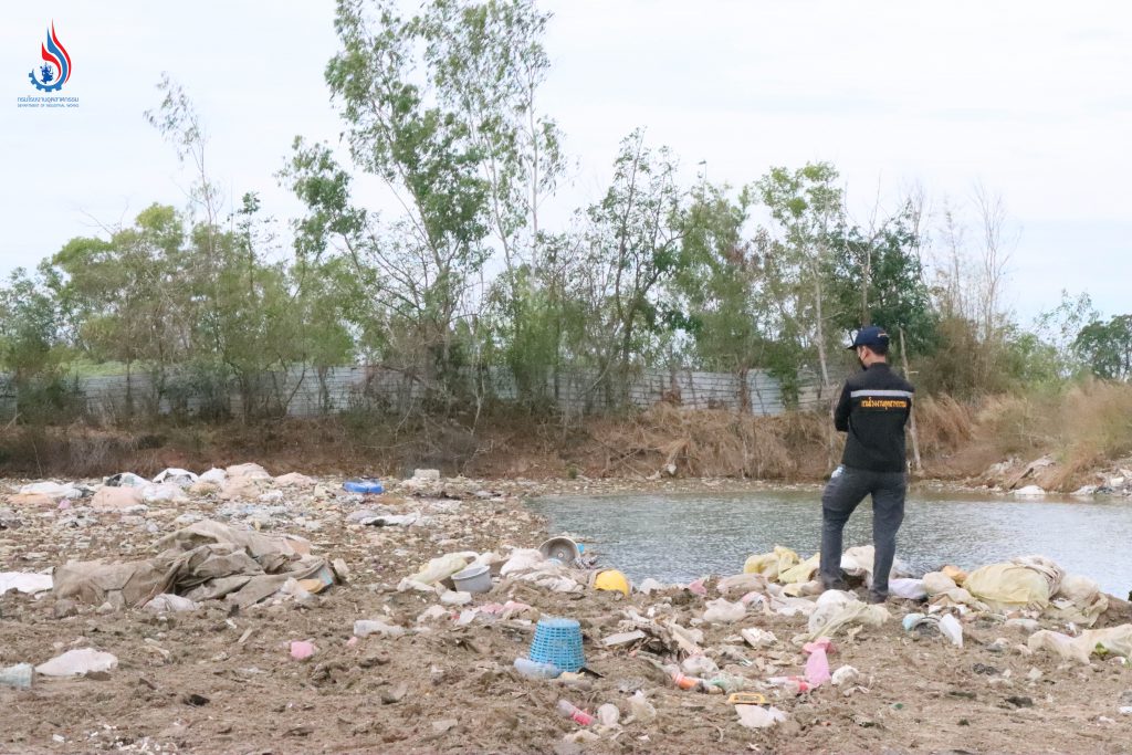 กรมโรงงานฯ ลุยตรวจรอบ 3 โรงงานคัดแยกและหลอมขยะอิเล็กทรอนิกส์ ปราจีนบุรี เย้ยกฎหมาย ยังลักลอบประกอบกิจการ
