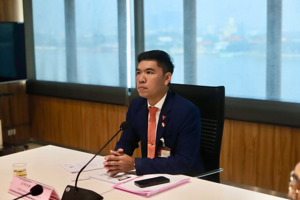 นายกฤช ศิลปะชัย ประธานคณะอนุกรรมาธิการฯ เป็นประธานการประชุม