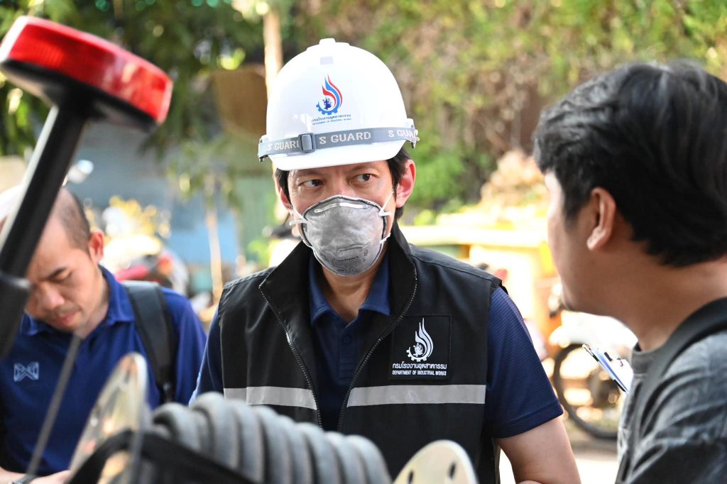 นายปณตสรรค์ สูจยานนท์ ผู้อำนวยการกองบริการงานอนุญาตโรงงาน 1 กรมโรงงานอุตสาหกรรม