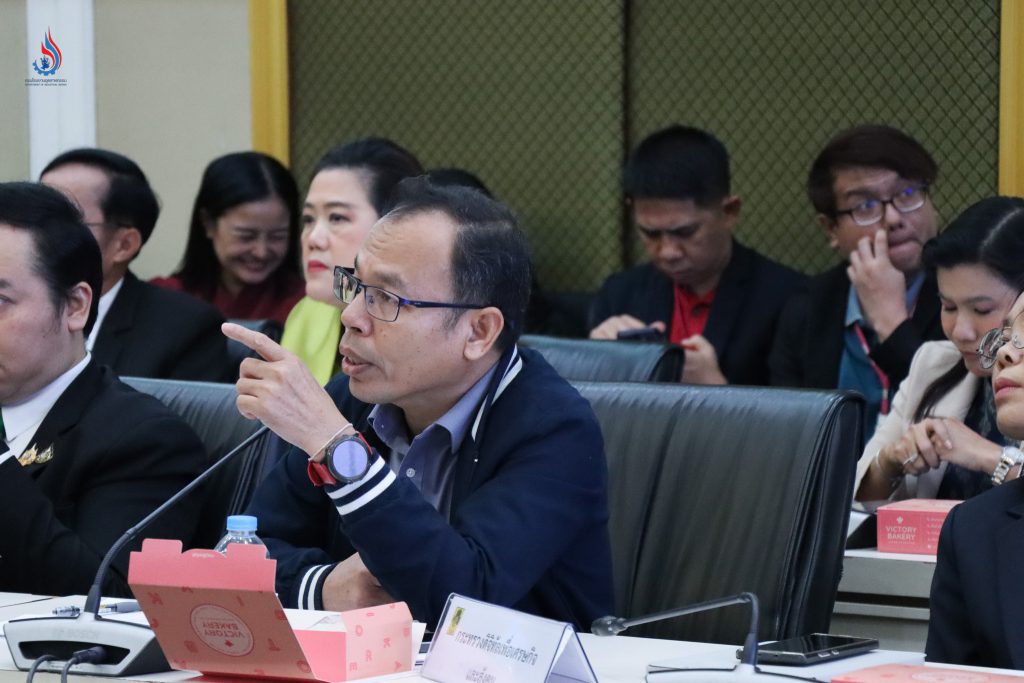 รองอธิบดีสุนทร ร่วมประชุม บกปภ.ช. การแก้ปัญหาไฟป่า หมอกควัน และฝุ่นละอองขนาดเล็ก(PM2.5)