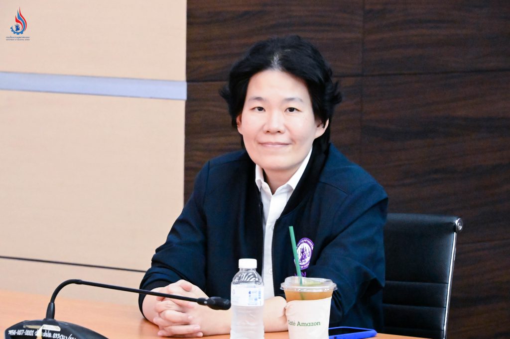 นางสาวฐิติภัสร์ โชติเดชาชัยนันต์ หัวหน้าคณะทำงานรัฐมนตรีว่าการกระทรวงอุตสาหกรรม